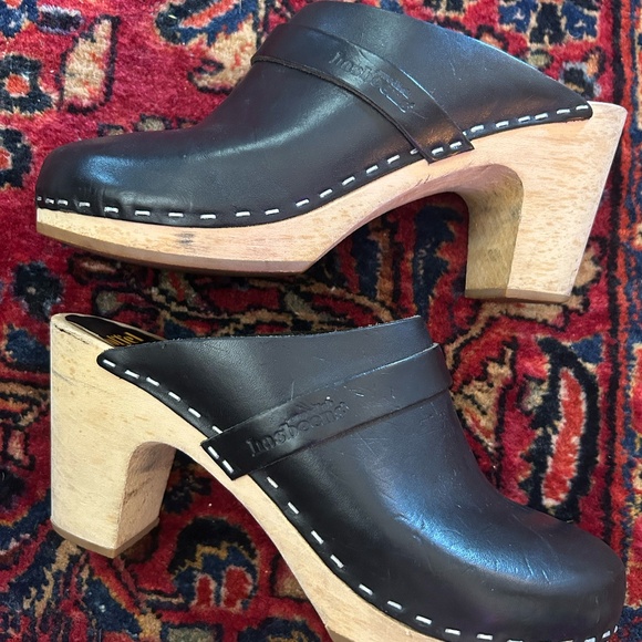 Swedish Hasbeens "Slip in Classic" Black Clogs - Picture 6 of 9